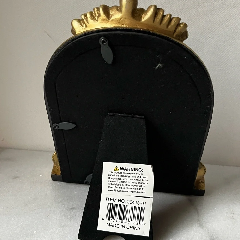 Elegant Gold Ornate Picture Frame for 4”x6” photo